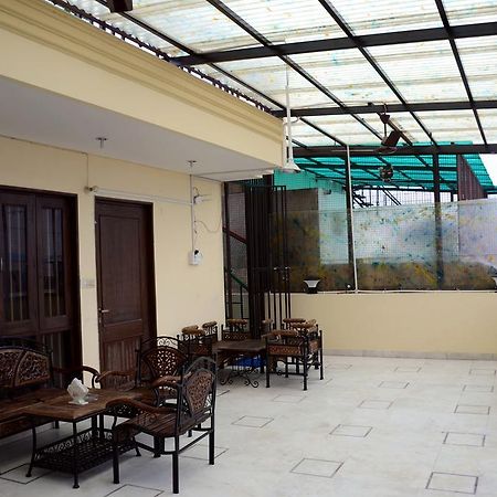 Mohini Home Stay Агра Екстериор снимка