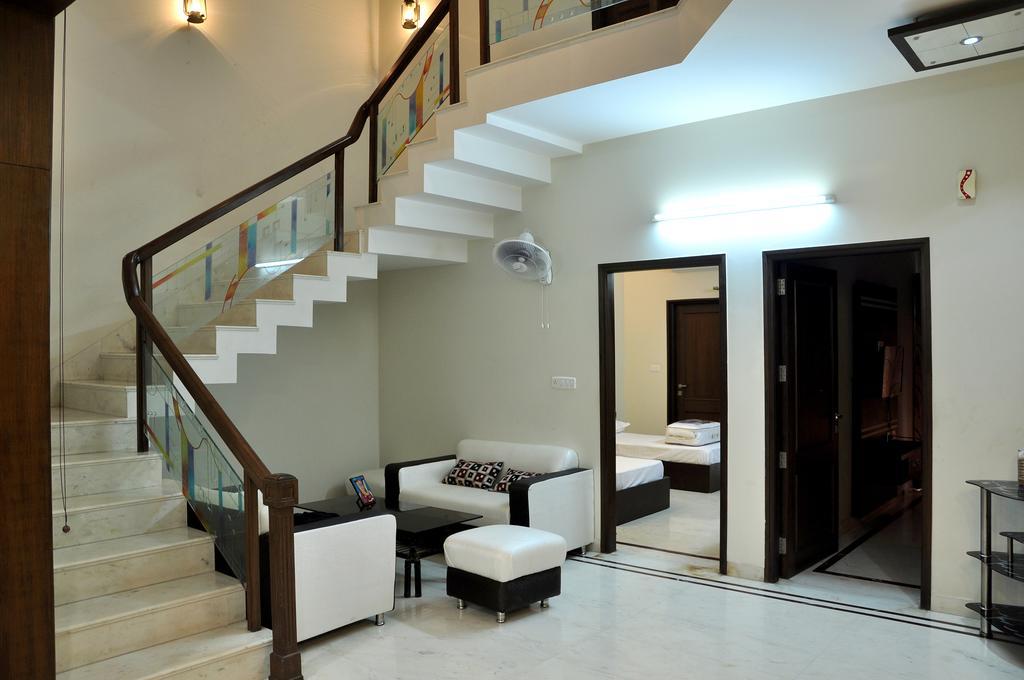 Mohini Home Stay Агра Екстериор снимка