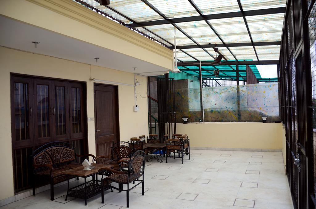 Mohini Home Stay Агра Екстериор снимка