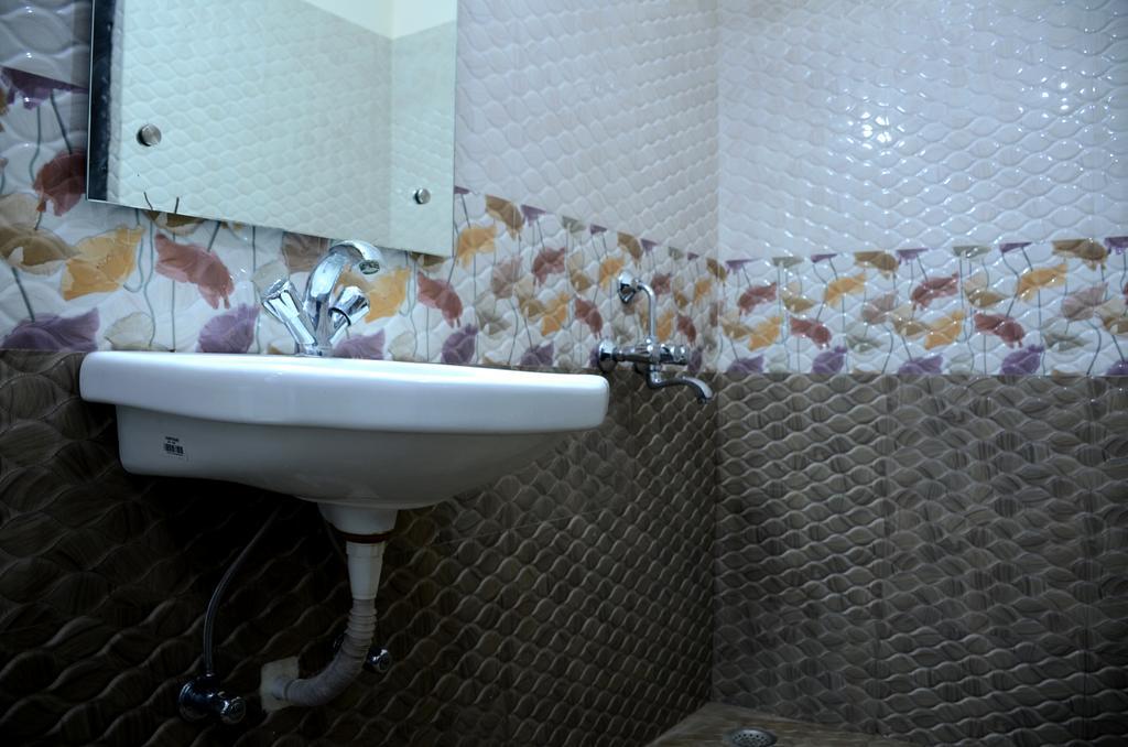 Mohini Home Stay Агра Екстериор снимка